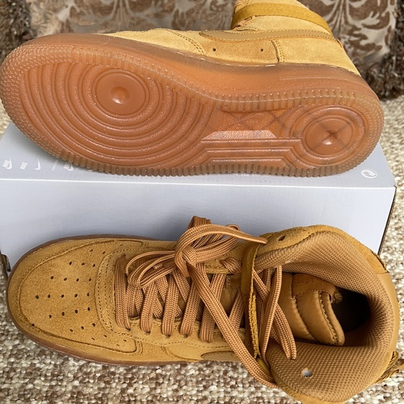 Nike Air Force 1 Hight LV8 3 Youth - Picture 7 of 16